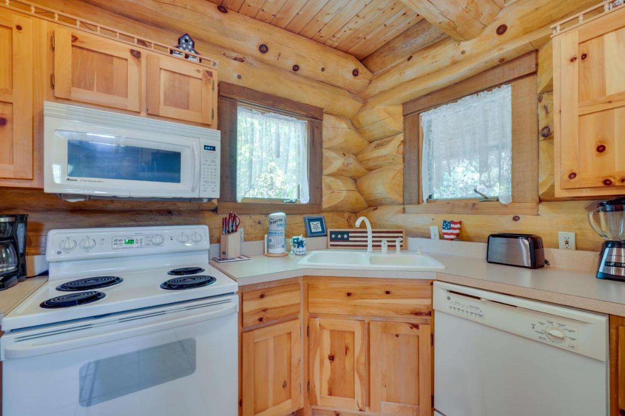 Idyllic Gatlinburg Cabin With Hot Tub And Balcony! Exterior foto